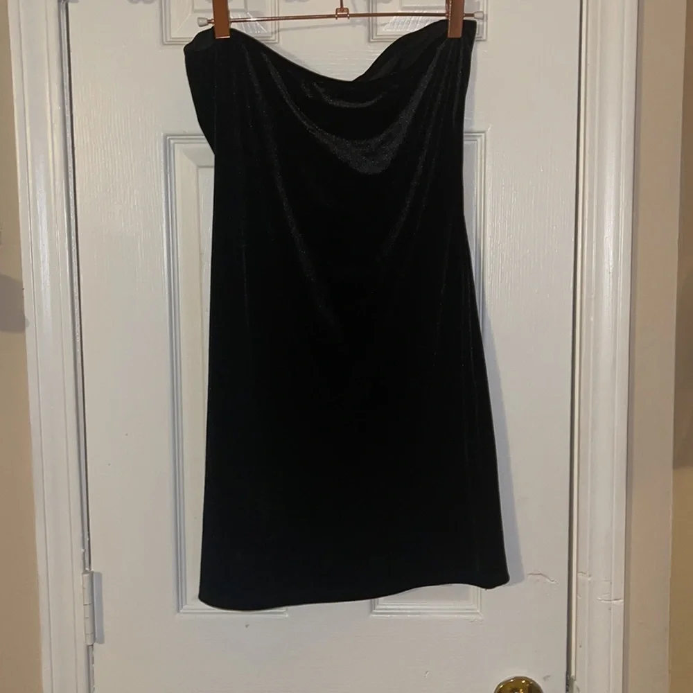 Dress - Picture 2 of 4